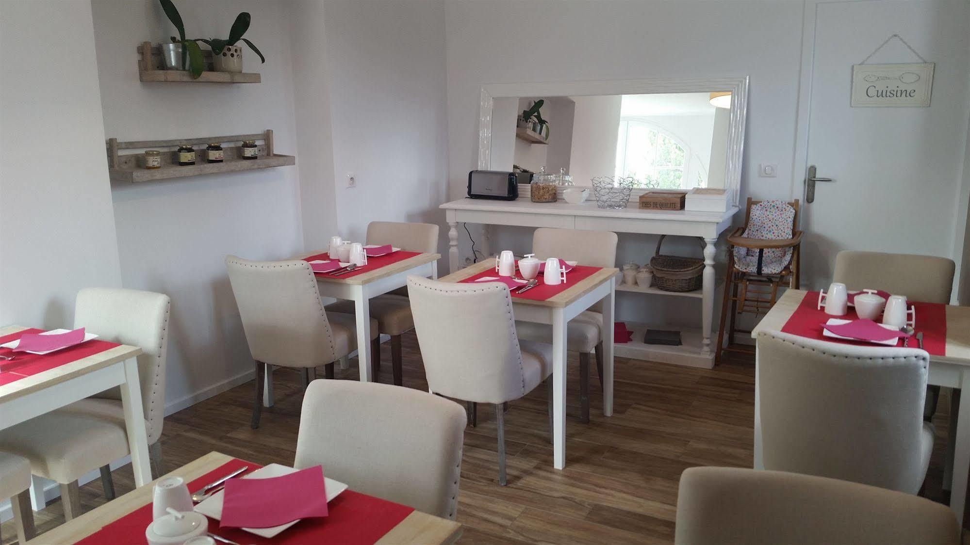 Hotel & Spa Harretchea, Cote Basque Ahetze ภายนอก รูปภาพ